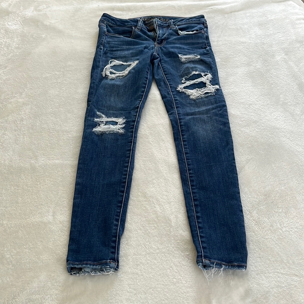 American Eagle Outfitter Blue Ripped Jeans